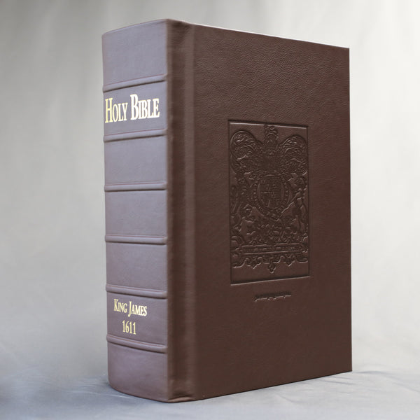 The Holy Bible : a facsimile in a reduced size of the Authorized version  published in the year 1611. ain bab fpofcett one ttwb, nacllfpaite the holy  <3hoft by tfffaias thepjopbet